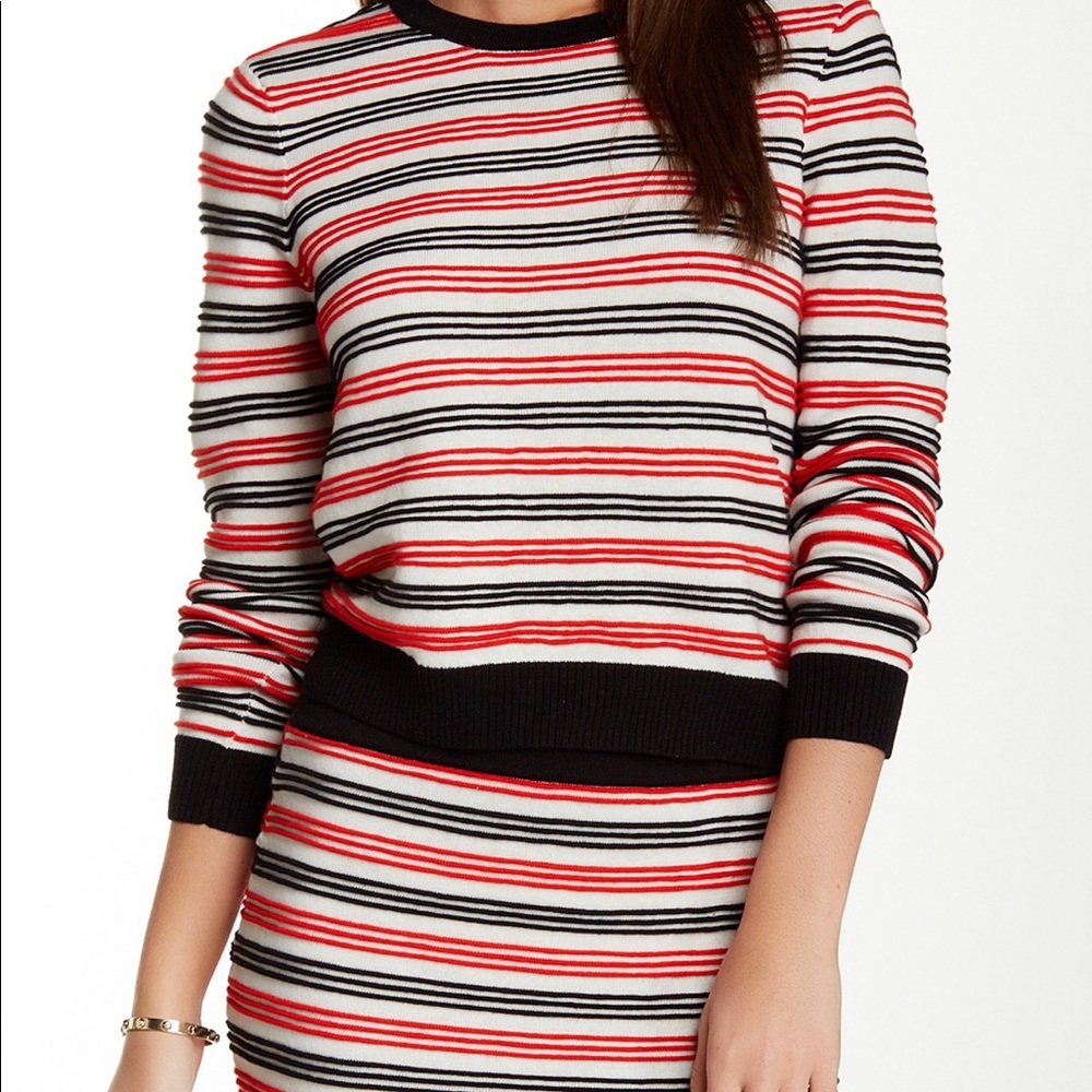Romeo & Juliet Couture Sweater & Matching Skirt S